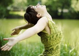 Woman outdoors with no allergies